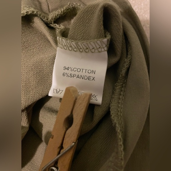 Arrive Guide vest style crop top-medium NWT - Picture 6 of 6